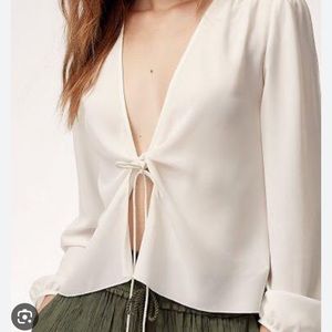 NWT Wilfred Aritzia White Blouse 100% Polyester Tie front